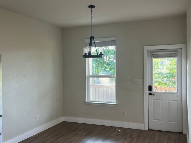 Foto del edificio - 146 Texas Thistle