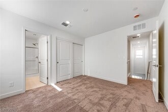Building Photo - 5838 Kips Bay St