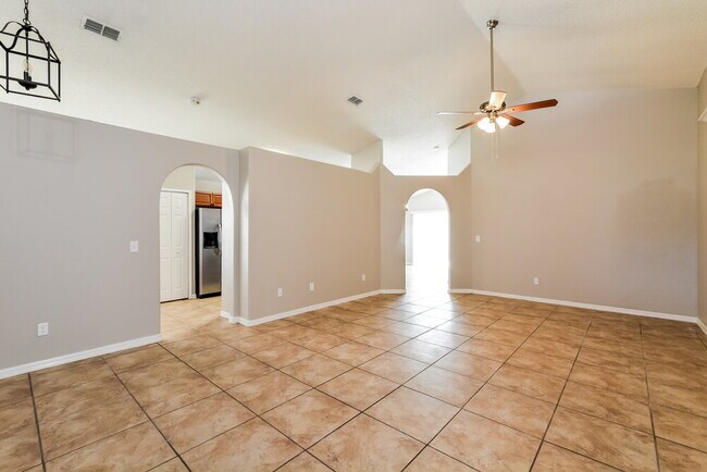 Building Photo - 3246 Bellingham Dr