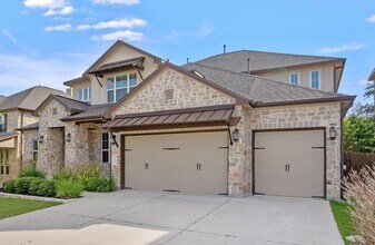 Building Photo - 409 Spanish Mustang Dr