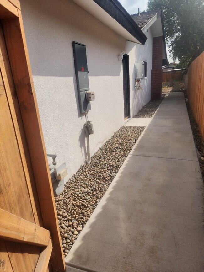 Foto del edificio - 482 N Villa Ave