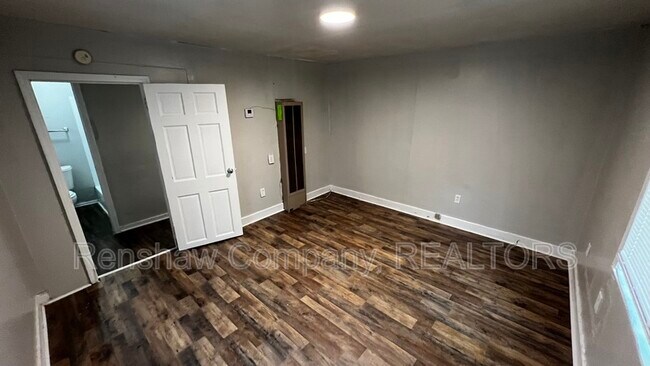 Building Photo - 2739 Select Ave