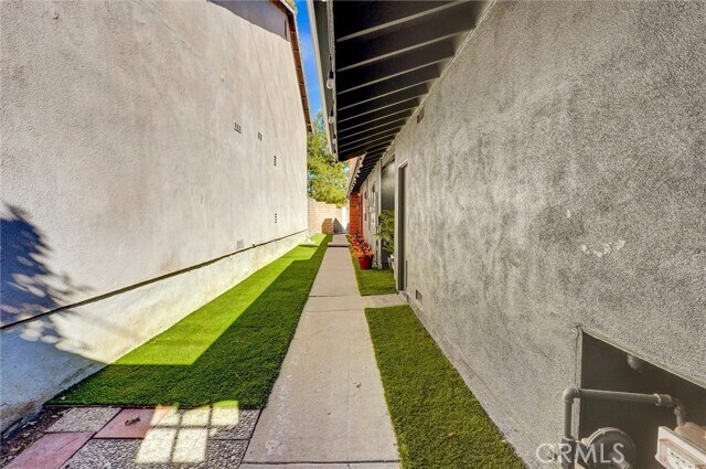 Building Photo - 30767 Canwood St