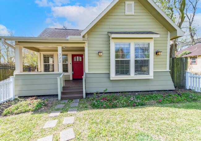 Foto del edificio - 722 E 25th St