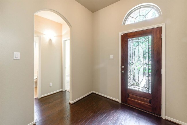 Building Photo - 202 Black Swan Pl