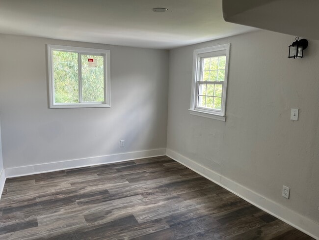 Photo - 635 N Moore Rd House