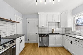 Building Photo - 1595 Cohassett Ave