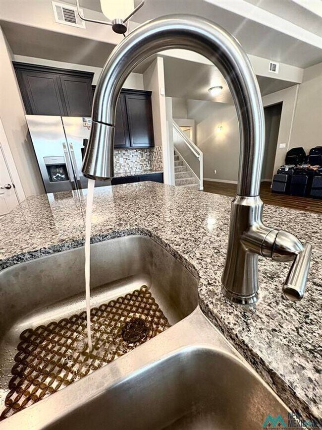 Foto del edificio - Large Newer Construction Four Bedroom Home- Move In Special!