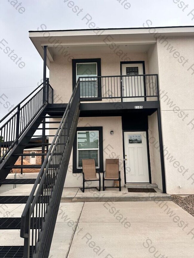 Foto del edificio - ALL BILLS PAID! Modern 2 bed 2 bath