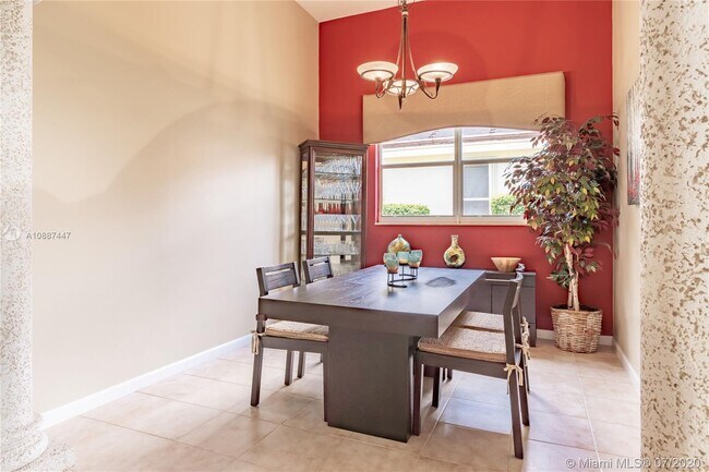 Foto del edificio - 3815 Oak Ridge Cir