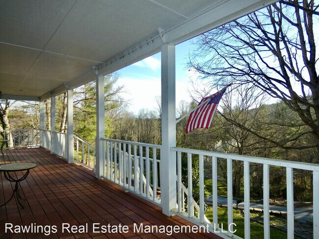 Building Photo - 3 br, 3 bath House - 15 Moriah Lane