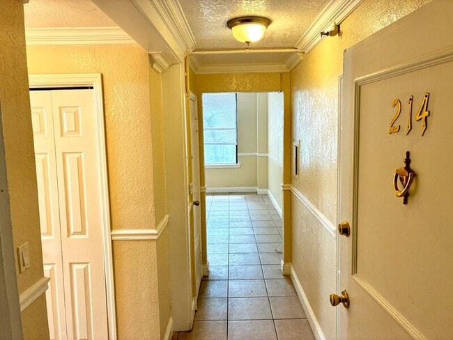 Building Photo - 311 W Ashley St