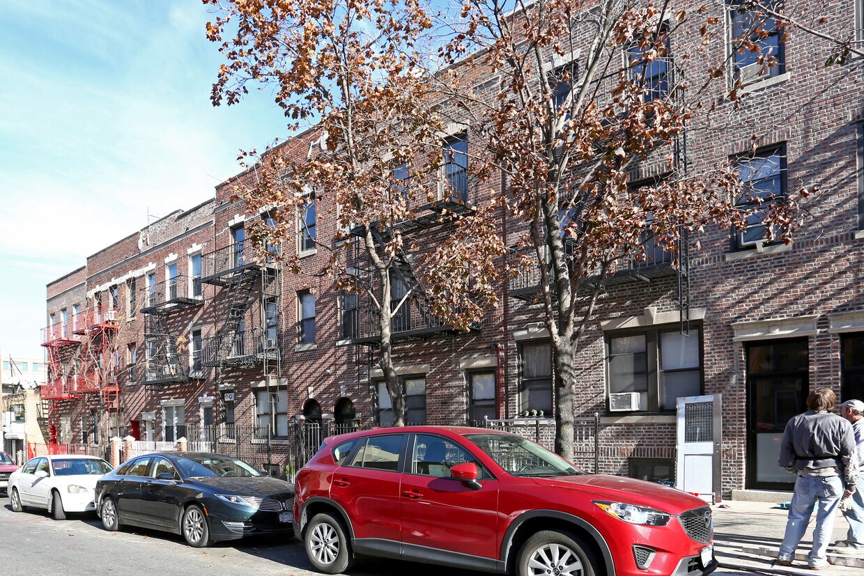 Foto del edificio - 45-19 40th St