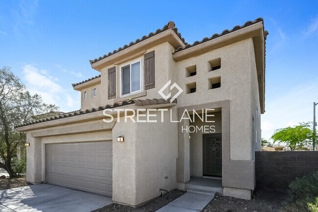 Building Photo - REDUCED!