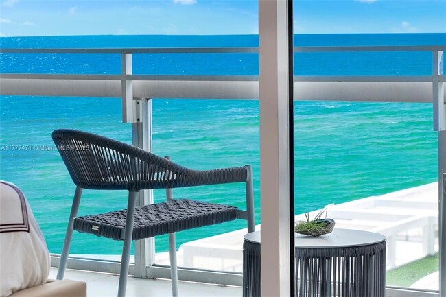 Foto del edificio - 6801 Collins Ave