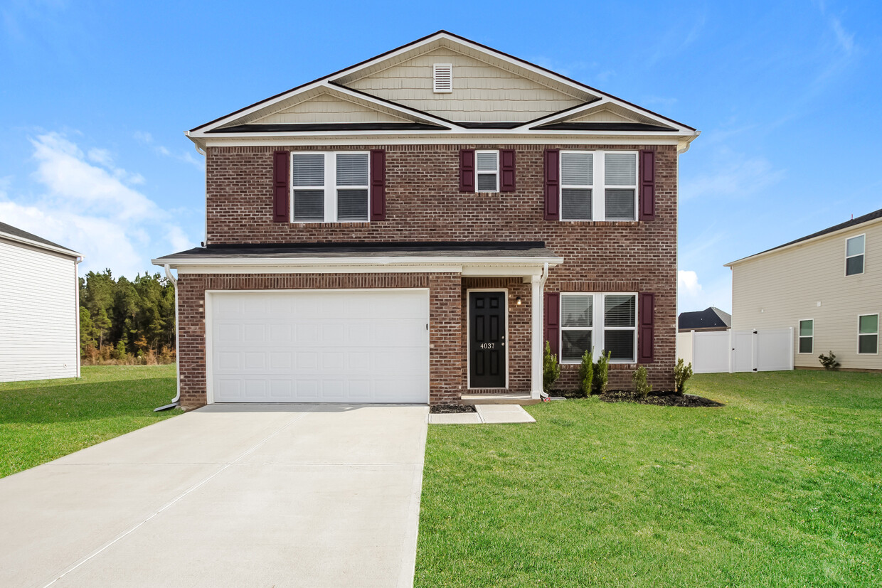Foto principal - 4037 Lake Russell Dr