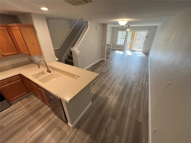 Building Photo - 7350 Black Walnut Way