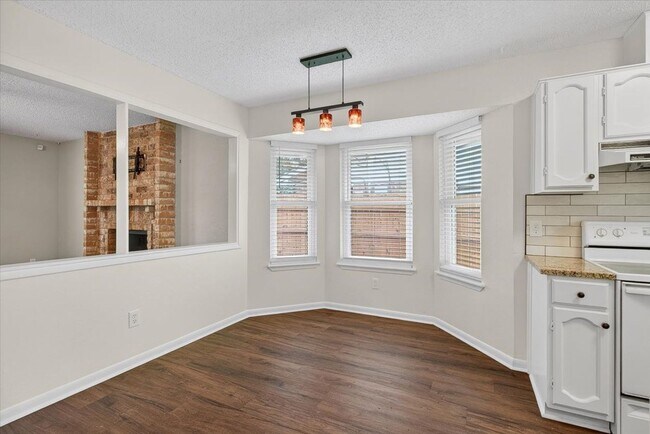 Foto del edificio - 4026 Northwood Dr