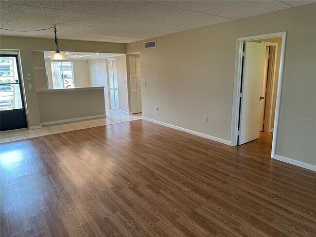 Building Photo - 119 Cypress Ct