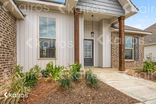 Building Photo - 1735 Park Place Dr.