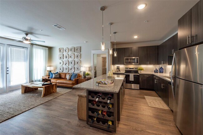Foto del edificio - 15915 Kingfield Dr
