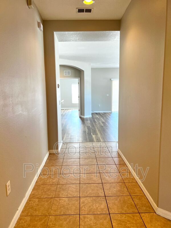 Foto del edificio - 18838 New Passage Blvd
