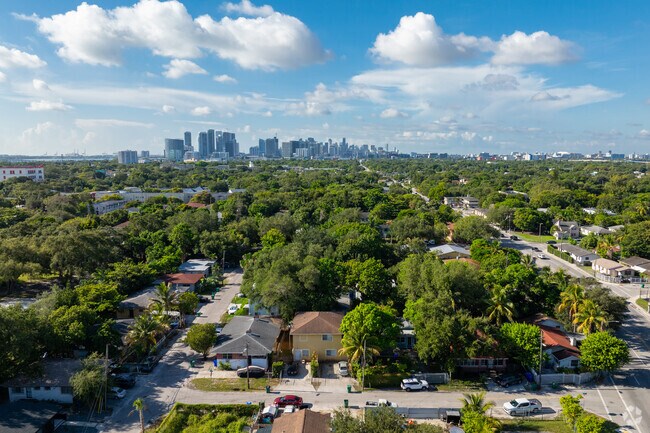 Aerial Photo - 36-38 NE 61st St