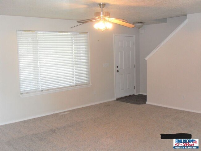 Foto del edificio - 4587 W Hearst Dr