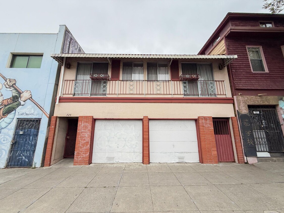 Primary Photo - 725 Harrison St