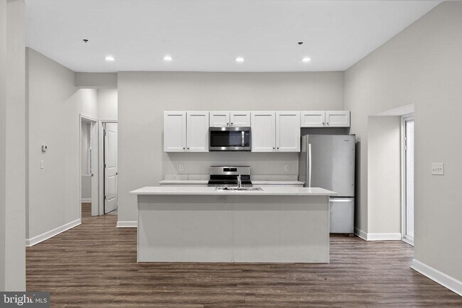 Foto del edificio - 980 N Marshall St