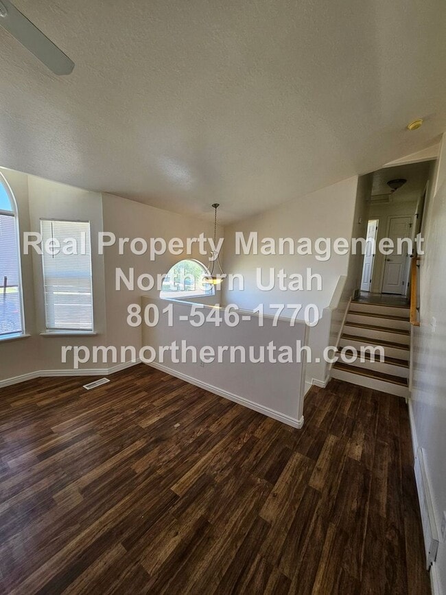 Building Photo - 3 Bedroom Home Coming Available in Ogden