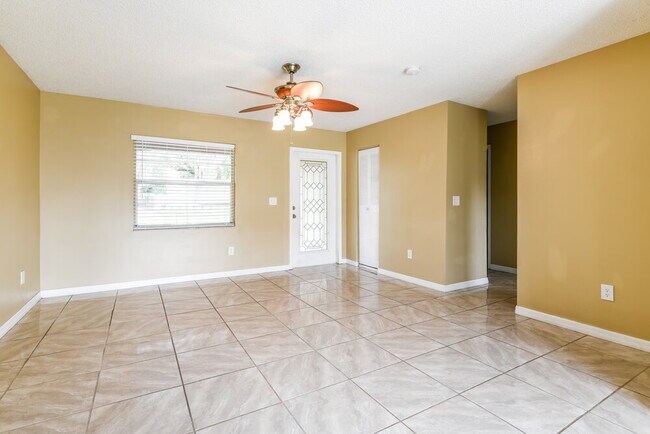 Foto del edificio - 13823 Pathfinder Dr