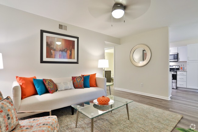 2HAB, 2BA - Renovado - Country Club