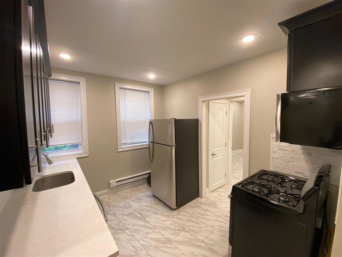 Foto principal - 159 Bergen Ave