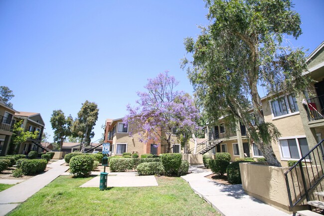 Building Photo - Creekside Villas Apartments