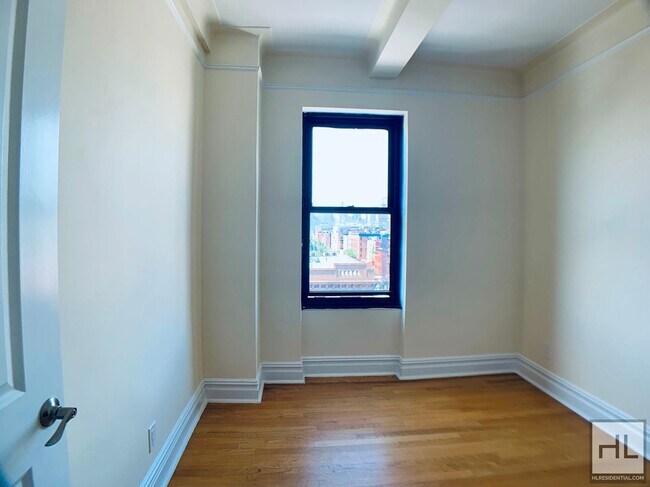 Building Photo - SECOND AVENUE