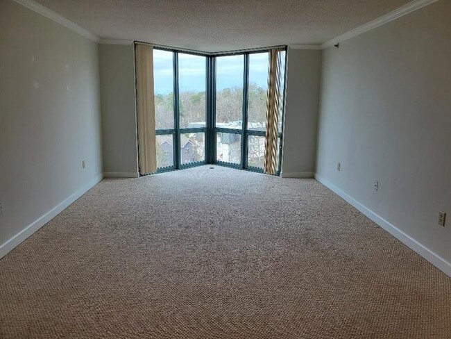 Building Photo - 2870 Pharr Ct S Northwest