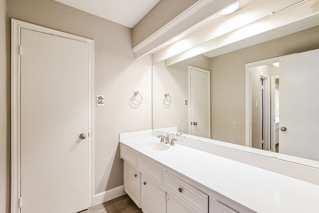 Foto del edificio - 11818 Oakcroft Dr