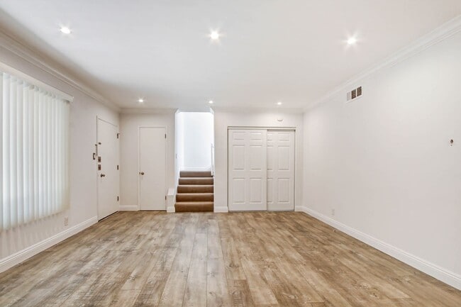 Foto del edificio - 11615 Darlington Ave