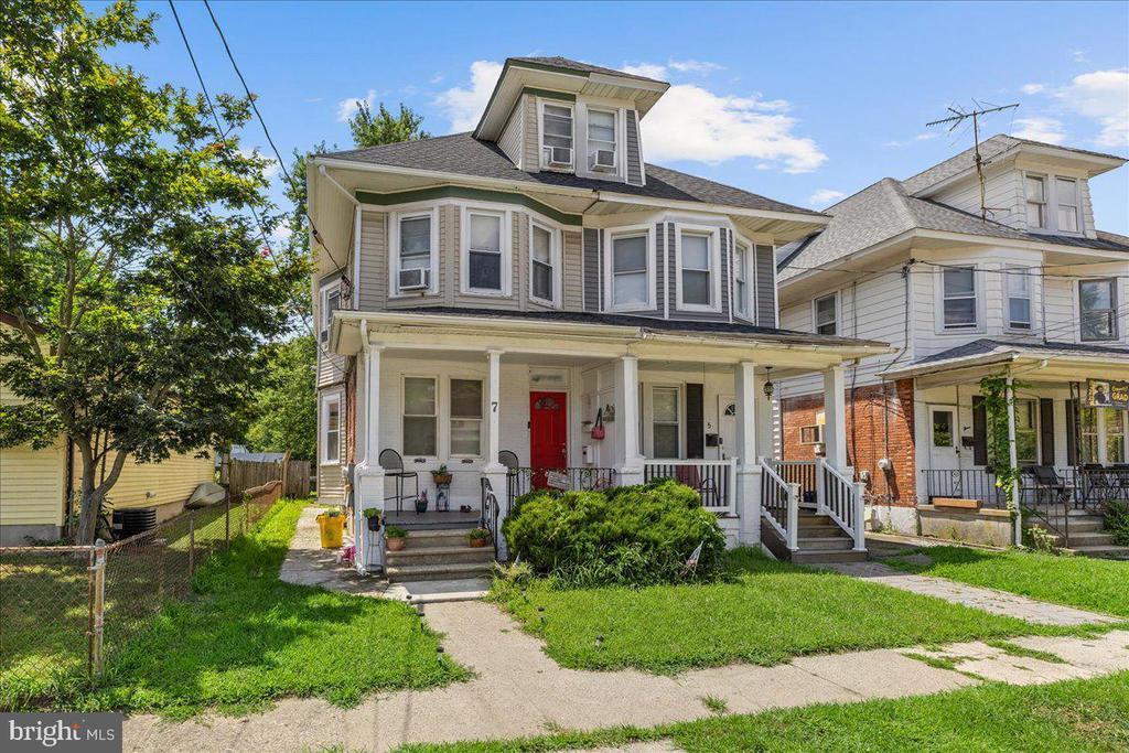 Primary Photo - 7 Scammel Ave