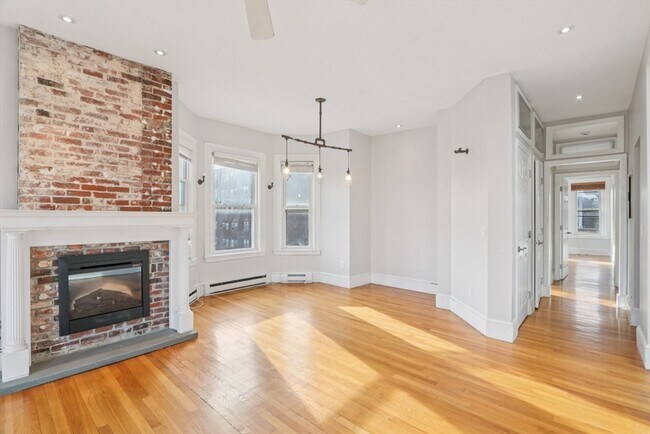 Building Photo - 583 Massachusetts Ave