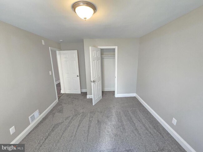 Foto del edificio - 3908 Erdman Ave