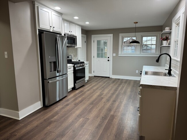 Foto del edificio - 515 E 9th St