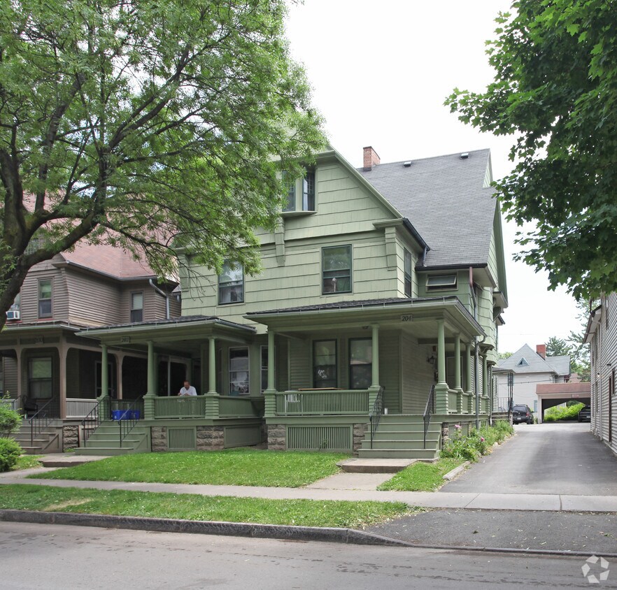 Primary Photo - 202-204 Meigs St