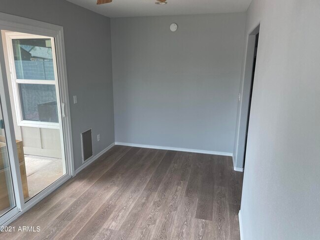 Foto del edificio - 6531 W Aire Libre Ave