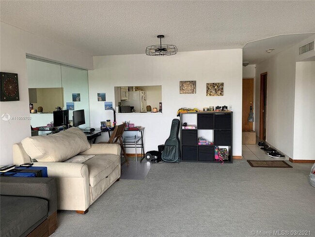 Building Photo - 575 Crandon Blvd