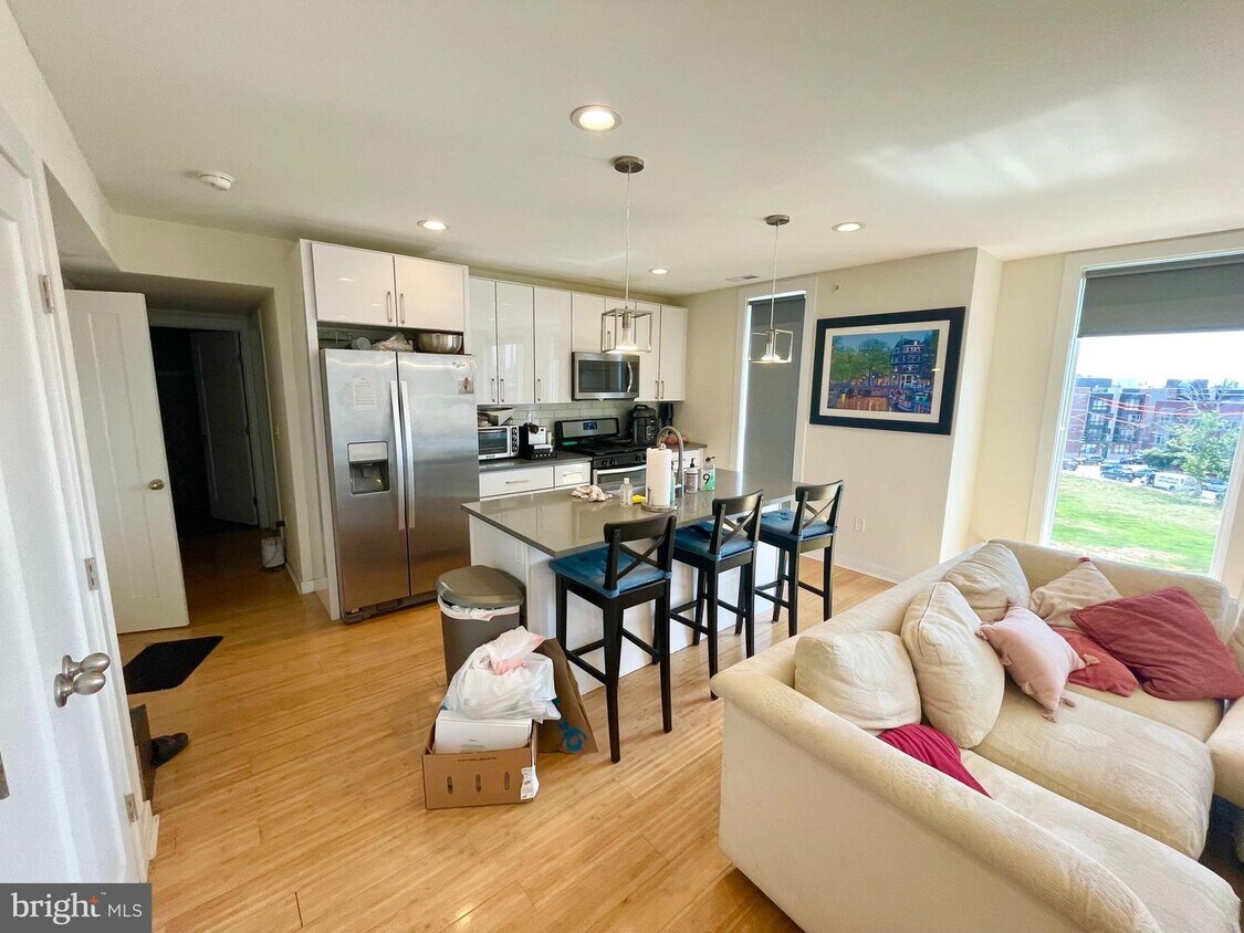 Foto principal - 1834 Vineyard St