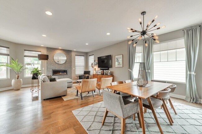 Foto del edificio - **Charming 4 Bed, 3.5 Bath For Rent in Par...