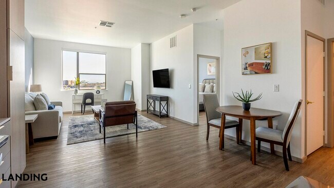 Foto del edificio - 8475 Michael Cherry Ave