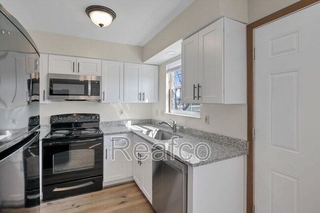 Building Photo - 4667 Point Pleasant Dr
